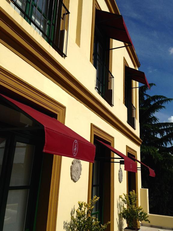 Real Hotel Lujan Exterior photo