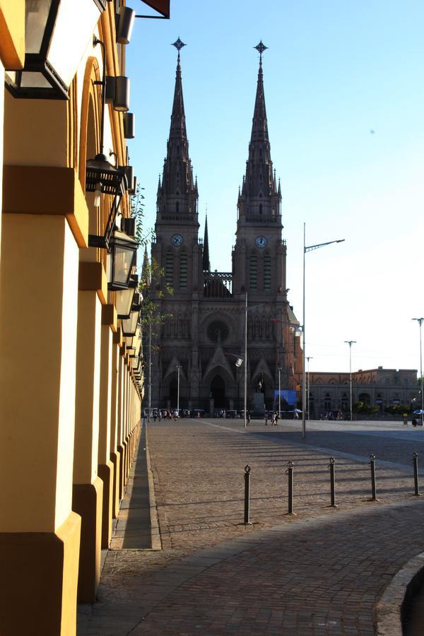 Real Hotel Lujan Exterior photo